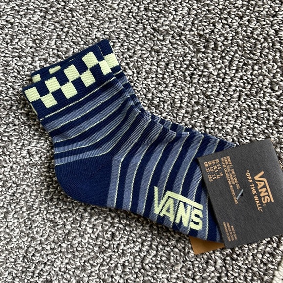 VANS “Off The Wall” Women’s socks  
NWT - Picture 13 of 16